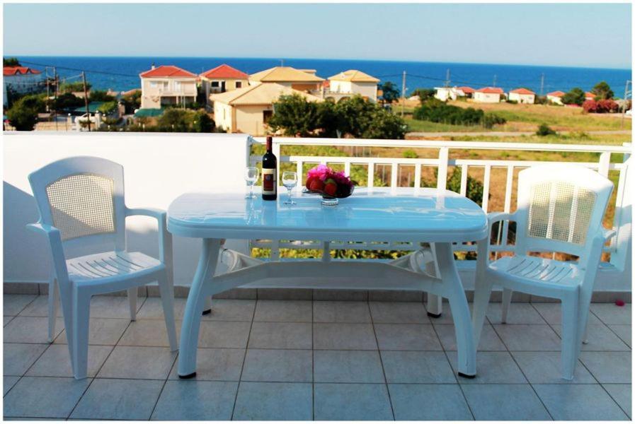 Retreat Apartments In Drosia - Apartment For 3 Makris Gialos  Dış mekan fotoğraf